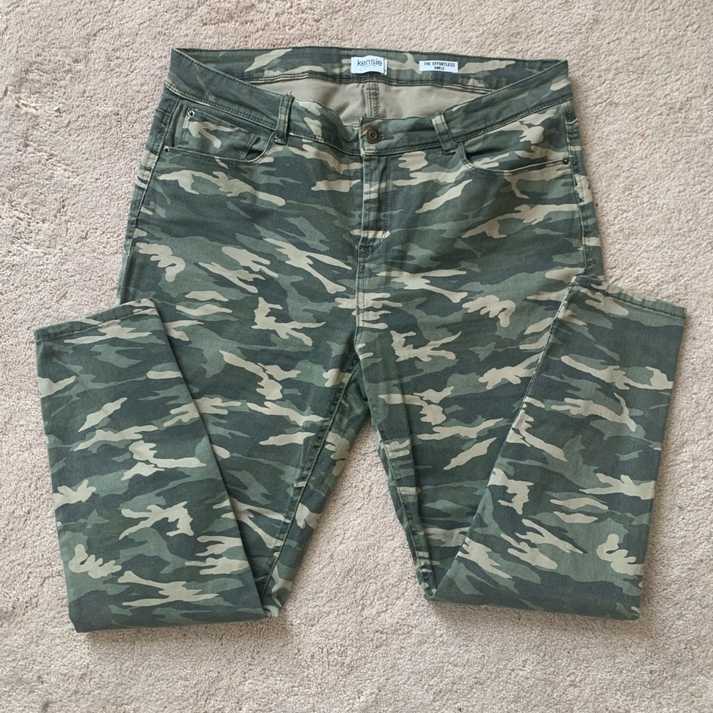 Camo ankle length jeans